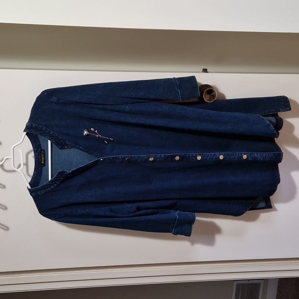 Denim top, button up with 7/8 sleeves